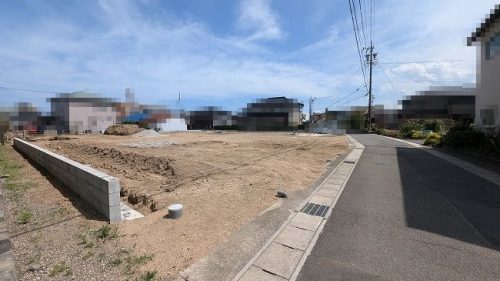 西側道路より撮影（造成工事中）